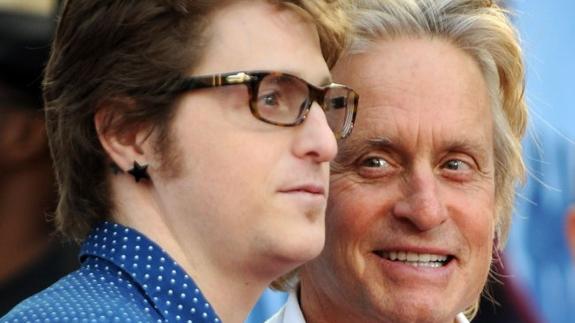 Michael Douglas y su hijo Cameron.