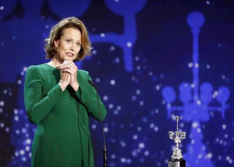 Sigourney Weaver, emocionada. 