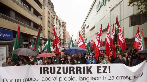 ELA y LAB convocaron una manifestación el pasado 12 de septiembre contra el acuerdo alcanzado en la Mesa de Diálogo Social. 