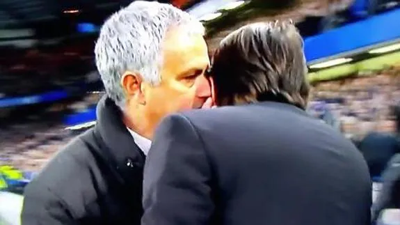 Mourinho, a Conte: «¡Haz eso con 1-0, nos estás humillando!»