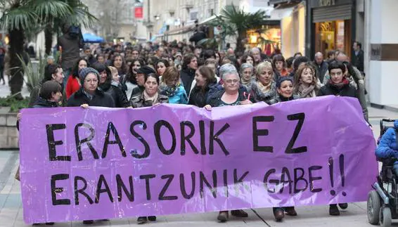 Una manifestación contra la violencia de género en Vitoria.