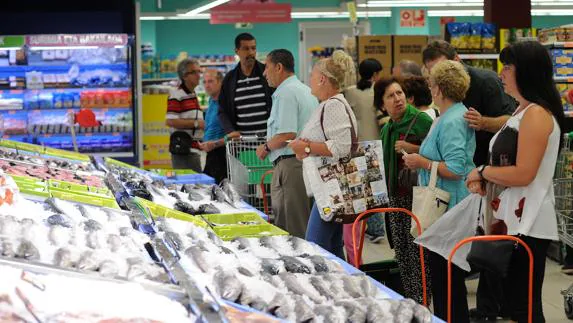 Cómo elegir la cola más rápida del supermercado, según las matemáticas