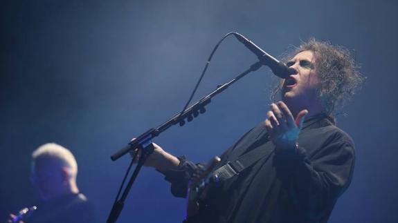 Robert Smith, vocalista de The Cure.