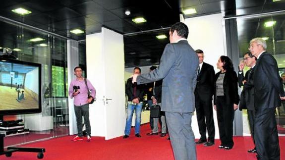 Inauguración de la sede de la Fundación en Izarra Centre con la presentación del proyecto.