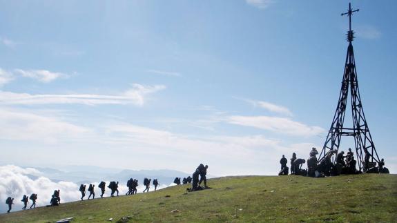 Maniobras del Ejército en el Gorbea.