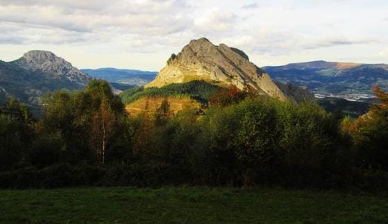 Vista de la Sierra de Anboto.