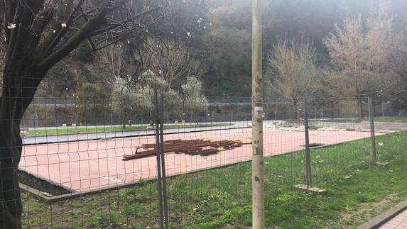 Estado actual del parque Lehendakari Aguirre, donde los presupuestos incluyen construir una cubierta.