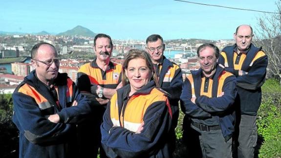 Voluntarios del equipo, en el monte Arriaga. 