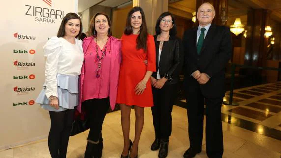 Patricia Collantes, Marisol Martínez, Ana Gallego, Izaskun Landaida y Gorka Martínez.