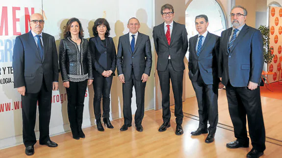 José Miguel Santamaría, Beatriz Artolazabal, María Goti, Ramiro González, Gorka Urtaran, Marcos Muro y Juan Prada.