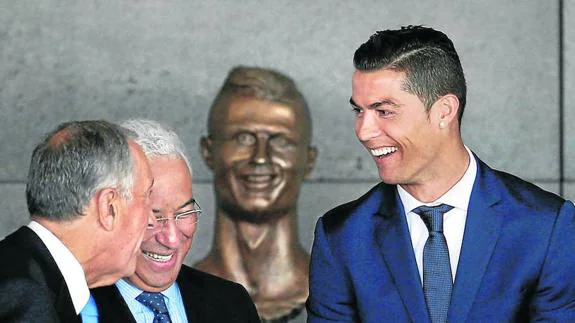 Las redes sociales se ríen del extraño busto de Cristiano Ronaldo
