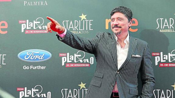 Carlos Bardem acaba de regresar de Estados Unidos, donde ha rodado un 'western' con Pierce Brosnan.