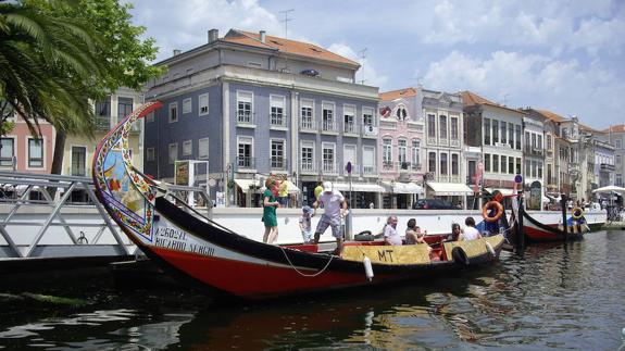Para el turismo. Los barcos moliceiros se dedican ahora a transportar turistas por los canales. 