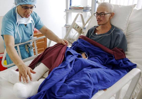 Liang Sheng-yueh se recupera en el Hospital Internacional de Katmandú. 