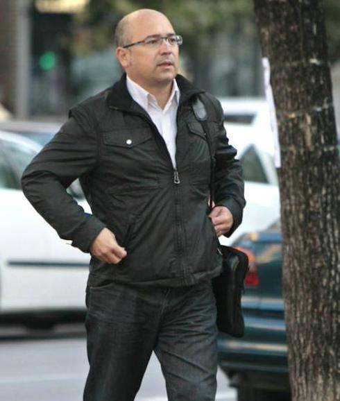Alfredo de Miguel, en una de sus visitas al Palacio de Justicia de Vitoria.