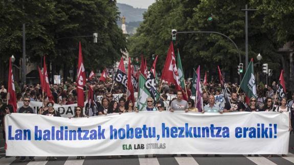 La manifestación ha recorrido las calles de Bilbao.