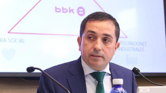 El presidente de BBK, Xabier Sagredo, durante la rueda de prensa de hoy.