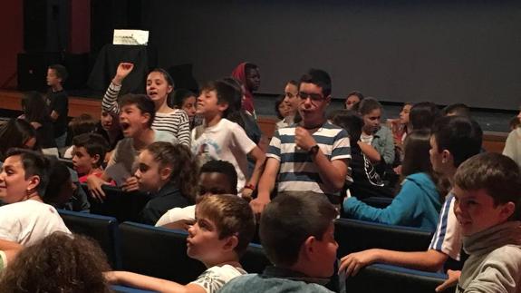 Al acto acudieron 250 escolares.