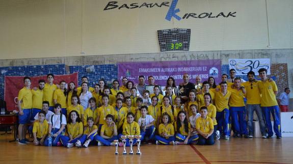 Participantes del club anfitrión.