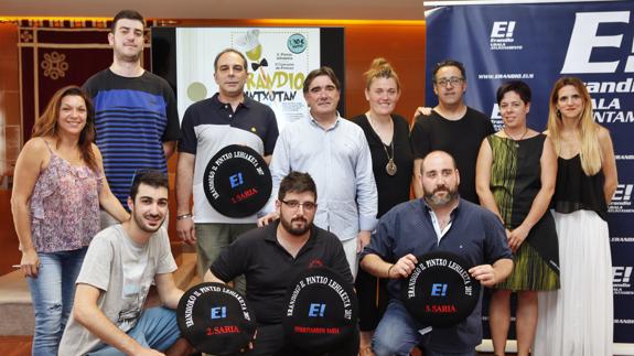 El equipo de gobierno entregó ayer los premios a los hosteleros a las 11.00 horas en la casa consistorial. 