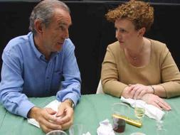 Begoña Errazti, presidenta de EA, y Carlos Garaikoetxea en el Aberri Eguna 2002 celebrado en Gernika. /Archivo