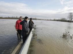 Imagen de las inundaciones en Trespuentes. / Igor Aizpuru