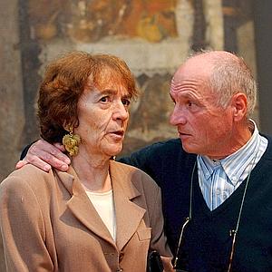 Amalia Avia, pintora, junto a Antonio Lopez, en 2003. / EL CORREO
