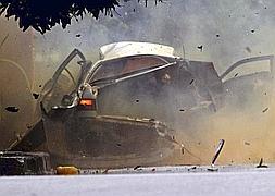 Momento de la explosión de la bomba que se trataba de desactivar./ Efe