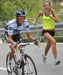 Contador, en el ascenso a Alpe d'Huez.
