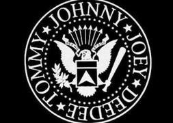 ¿Quién no ha tenido una camiseta con este logo?