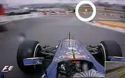 Alonso rueda por delante de Vettel en Interlagos. ::                         REUTERS