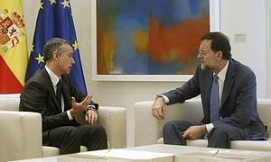 Urkullu conversa con Rajoy en un encuentro del pasado mes de junio.