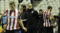 Bielsa, en un momento del partido. / F. Gómez