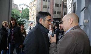 Patxi Lopez y Rodolfo Ares a la entrada de la Reunión ejecutiva del PSE. /E.C.