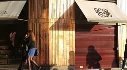 Loewe bajará la persiana en la plaza Moyua. / M. Atrio