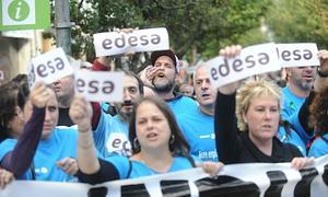 Trabajadores de Edesa, en una de las protestas por el cierre de la planta de Basauri a principios de noviembre. / Igor Aizpuru