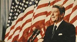 Ronald Reagan, ante los micrófonos en plena Guerra Fría. / TVE