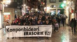 La marcha ha recorrido el Casco Viejo de Bilbao./ Telepress