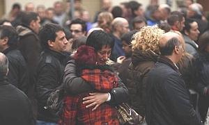 Las imágenes de dolor han presidido el funeral./ Jesús Andrade