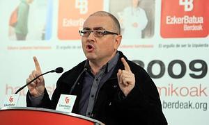 Ezker Batua Bedeak-Izquierda Unida se dividió a finales de 2011 y el sector liderado por Madrazo mantuvo la denominación EB-B y las sedes de la formación. / L. A. Gómez