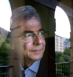 RECUERDO. Totorika echa la mirada atrás y no puede evitar que afloren de nuevo los sentimientos. / FERNANDO GÓMEZ