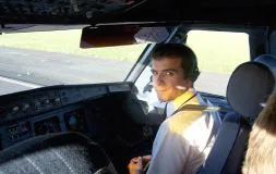 BAUTISMO. El primer día que Borja cogió los mandos de un Airbus A320. «Mi sueño hecho realidad».