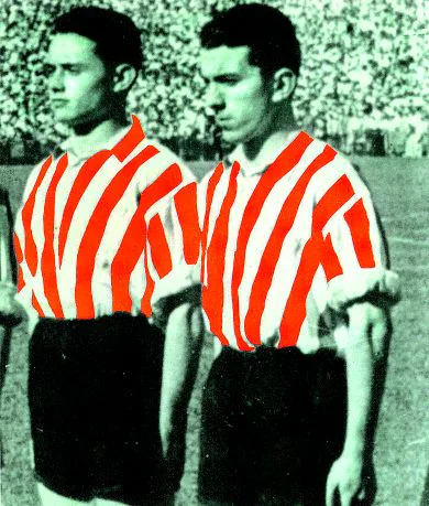 RECUERDO. Markaida (derecha), junto a Orue. / HISTORIA DEL ATHLETIC