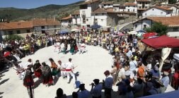 El folclore ocupó un lugar destacado en la celebración del Día del Camero Viejo. / MIGUEL HERREROS