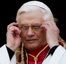 Benedicto XVI atraviesa momentos de amargura. / EFE