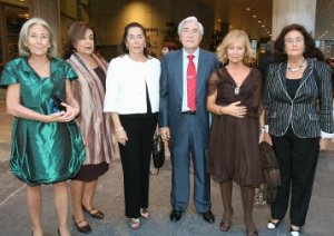 Ana Arce, Marisol Martínez-Mediero, Adela Ortega, Jesús González, Mari Ángeles Santamaría y Porola Anduiza.
