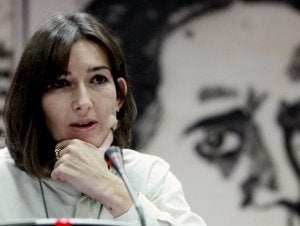 La ministra de Cultura, Ángeles González-Sinde, ayer en Madrid. ::                             EFE