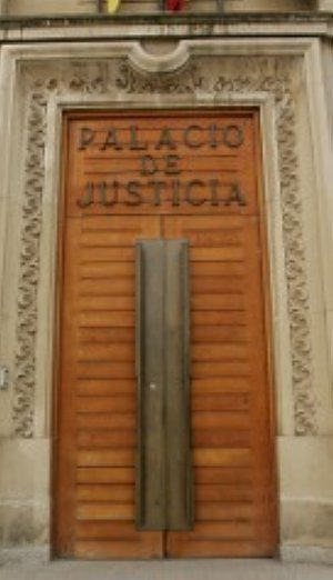 Entrada del Palacio de Justicia.