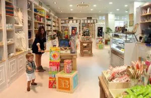 Carolina Adriana asistirá en octubre a la inauguración oficial de la tienda de Licenciado Poza, que abrió sus puertas la semana pasada. ::                             MIREYA LÓPEZ