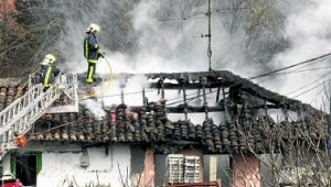 16 caseríos han sufrido incendios en el primer trimestre. ::                         LUIS CALABOR